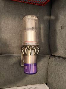 dyson v11 (body only)