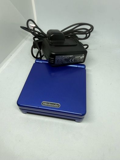 Nintendo Game Boy Advance SP