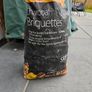 barbecue charcoal Image 3