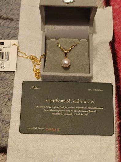 Genuine White South Sea Pearl Pendant boxed with Certificate