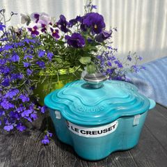 Le creuset Fafa 2L pot in Teal/ Carribean