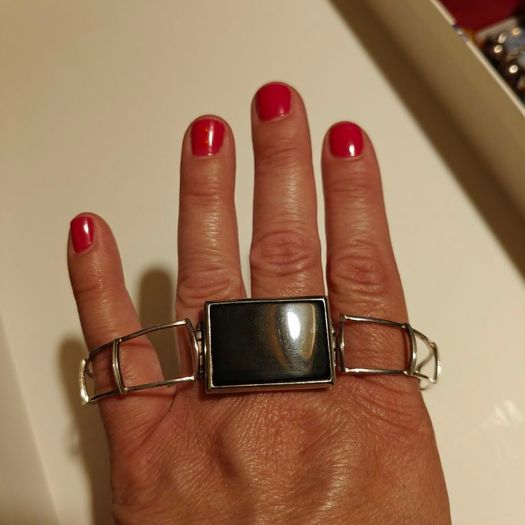 Vintage silver bracelet with onyx stone