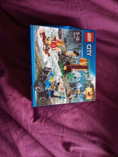 LEGO city 60171 mountain fugitives
