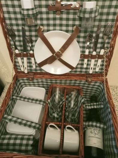 Large Picnic Set Wicker Basket  for 2 person include a bottle of  wine