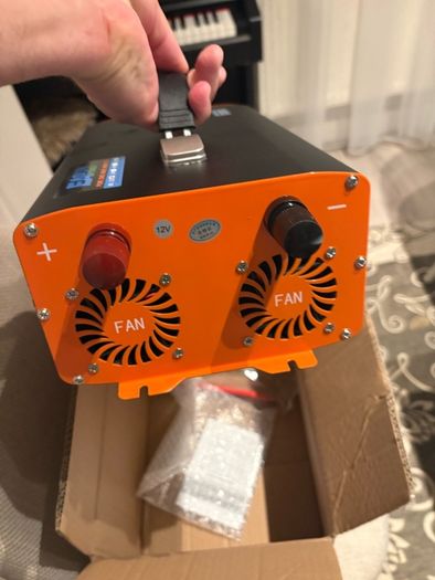 power Inverter pure wave 5000w 12v to 220v eu socket or 3 pin adapter soket also