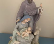 nativity statue
