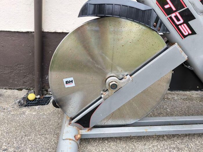 BH Fitness Stratos Indoor Bike