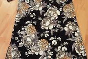 Dress .. Skater Crep Dress/Colour: Blk and Wht .. Size: UK 14 ..EUR 40 .. Price Drop