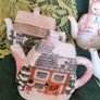 Cottage House teapots Image 9