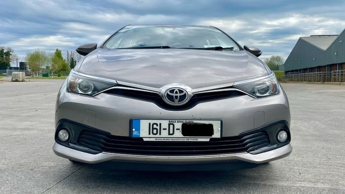 2016 Toyota Auris
