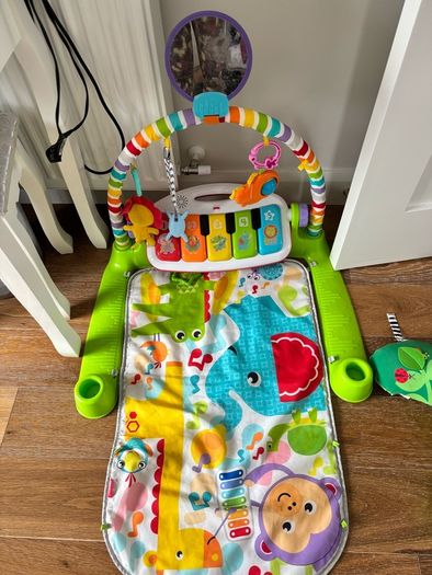 baby bouncer, playmat and toys