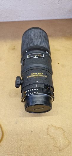 Nikon Nikkor 200mm F4 Micro / Macro