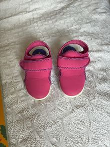 Sandals 7.5 UK