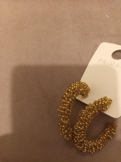 Glitzy gold earrings
