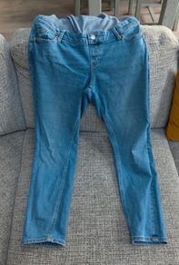Maternity clothes