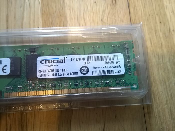 Crucial by Micron 12GB (3 x 4GB) ECC Server Memory Ram DDR3 1866MHz 240pin