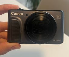 Canon Powershot sx720 hs digital camera in perfect condition