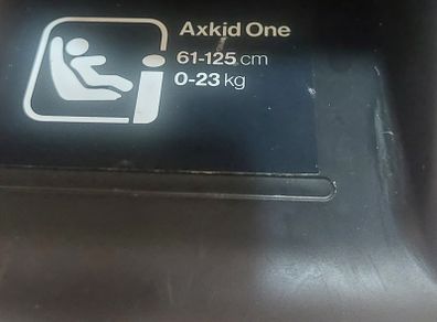 Axkid One Rear Facing Car Seat