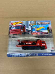 Nissan Skyline R34 & Fleet Street Team Transporter Motul Hot Wheels