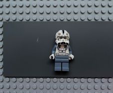 lego Star Wars sw0525 Clone Trooper V-wing Pilot (Phase 2) minifigure- Light Bluish Gray Arms and Legs, White Head