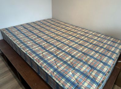 Free Mattress 135x190cm standard UK double
