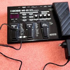 Guitar Effects  Pedal Boss Me-25