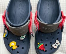 crocs sandals J3