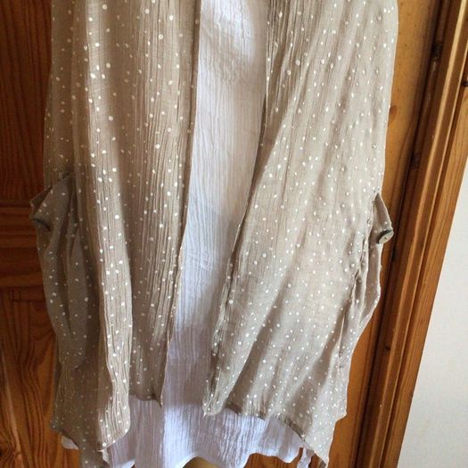 Stella Morgan Ladies Summer Biege & White dress Size 16 can post