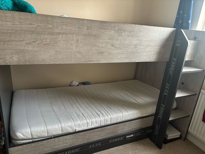 bunkbed with matresses