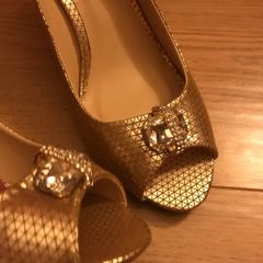 ladies gold shoe size 6 Glamour