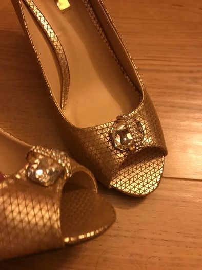 ladies gold shoe size 6 Glamour