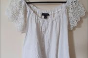 Ladies top with detailed sleeves
