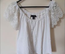 Ladies top with detailed sleeves