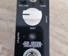 Guitar effects pedal