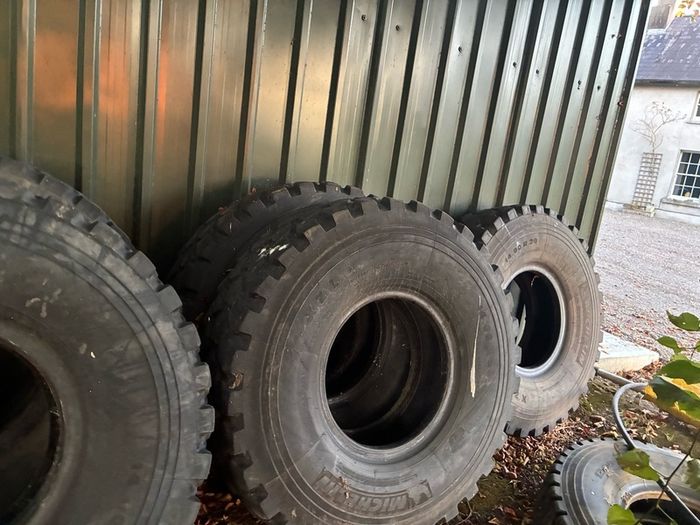 Tyres 1400 R 20 Tyres