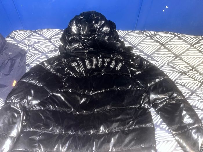 Trapstar Black Shiny Puffer Jacket great condition