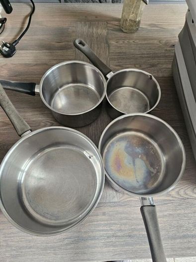 Set of  4 stainless steel saucepans