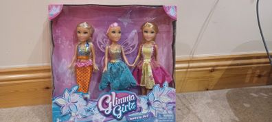 Brand new Glimma Girlz 3 pack Dolls