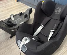Cybex Sirona Z2 i-Size and Base Z2 360 Rotating Base