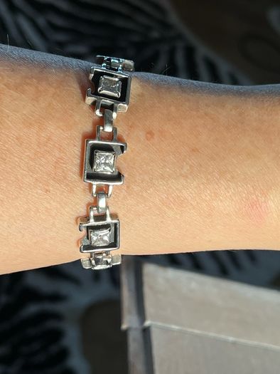 Silver set of bracelet ,earrings and pendant