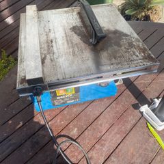 Electric Tile Cutter by Blackspur