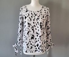 Shein white top w/black pattern, Size M / UK10