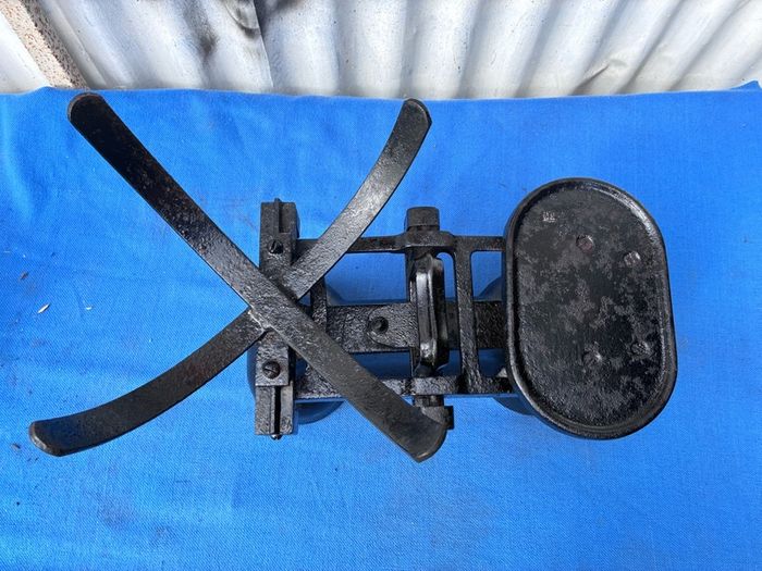 Vintage shop scales
