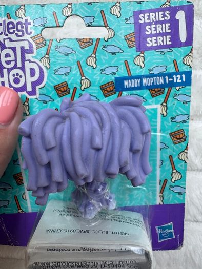 Littlest Pet Shop LPS Purple Komondor Dog Mop Maddy Mopton 1-121 DIRty Please see Pictures