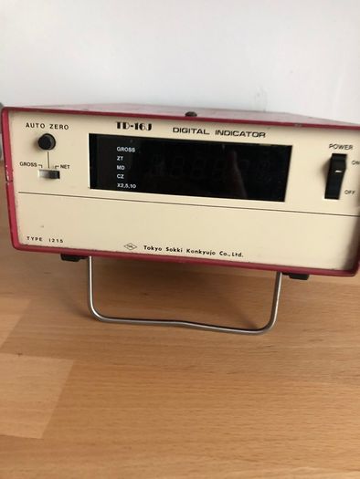 Strain gauge digital indicator