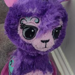 Hatchimal in egg case, battery operated