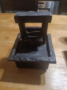 (Move out sell-see my other low priced ads) Rustic Cast Iron Decorative Well Sculpture