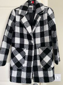 Coat size 6 perfect condition