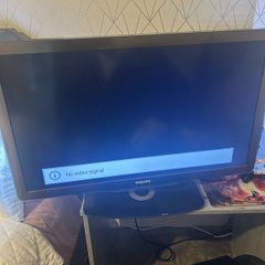 36 inch Philips SQ552-1ELA with remote control.