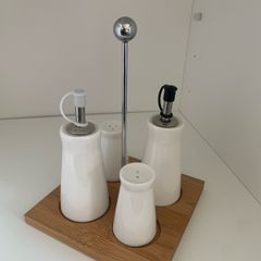 Newbridge salt, pepper and oil dispenser